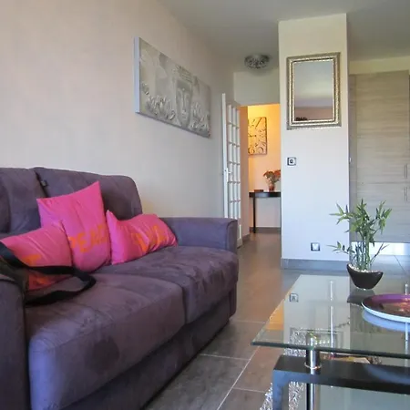 Apartment Les Clematites